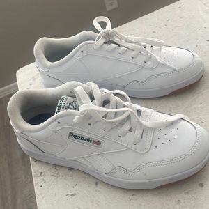 New Reebok size 9 white